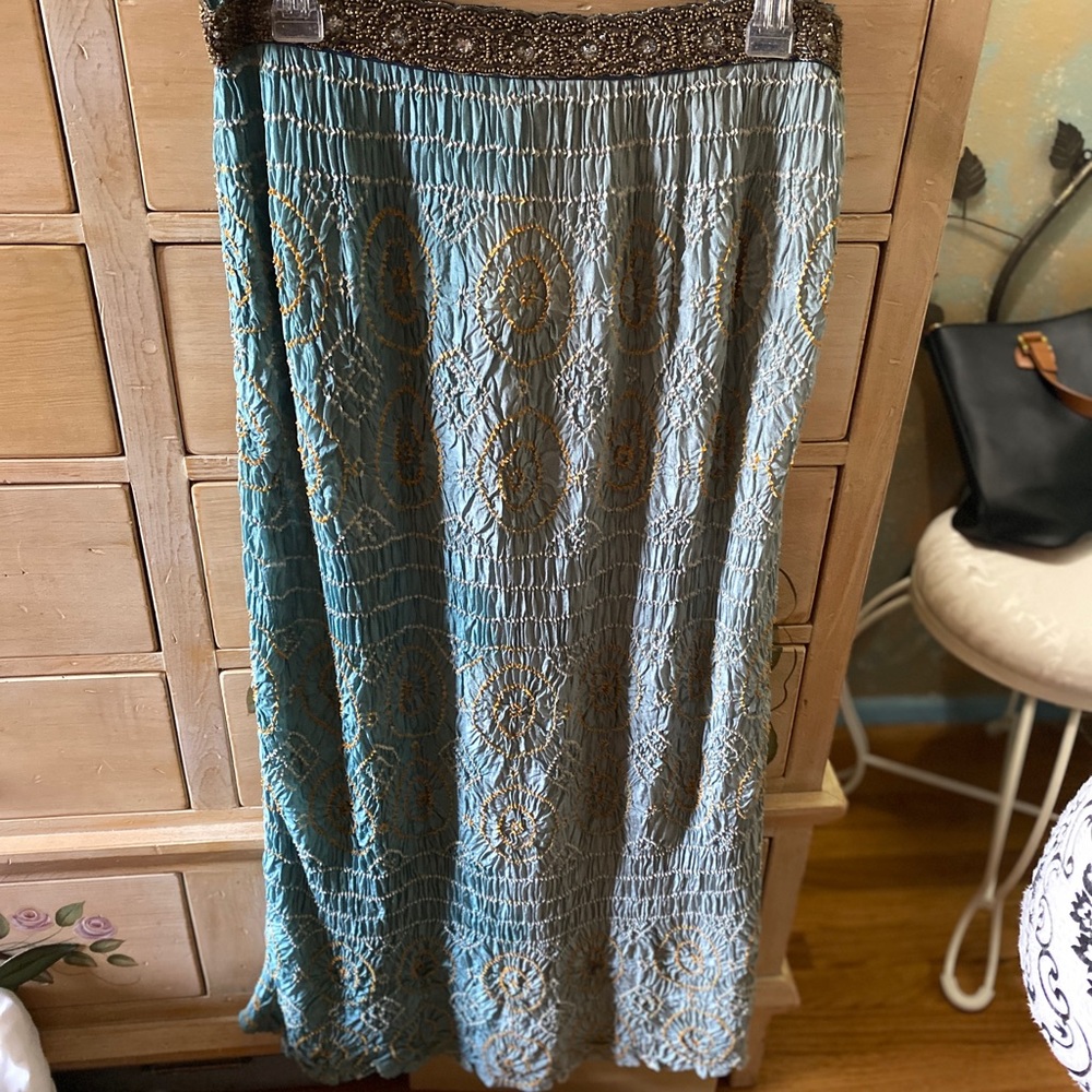 Moda International skirt w/beaded waist